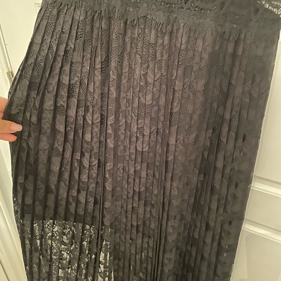 Zara Maxi lace long dress with short underneath - Picture 5 of 8